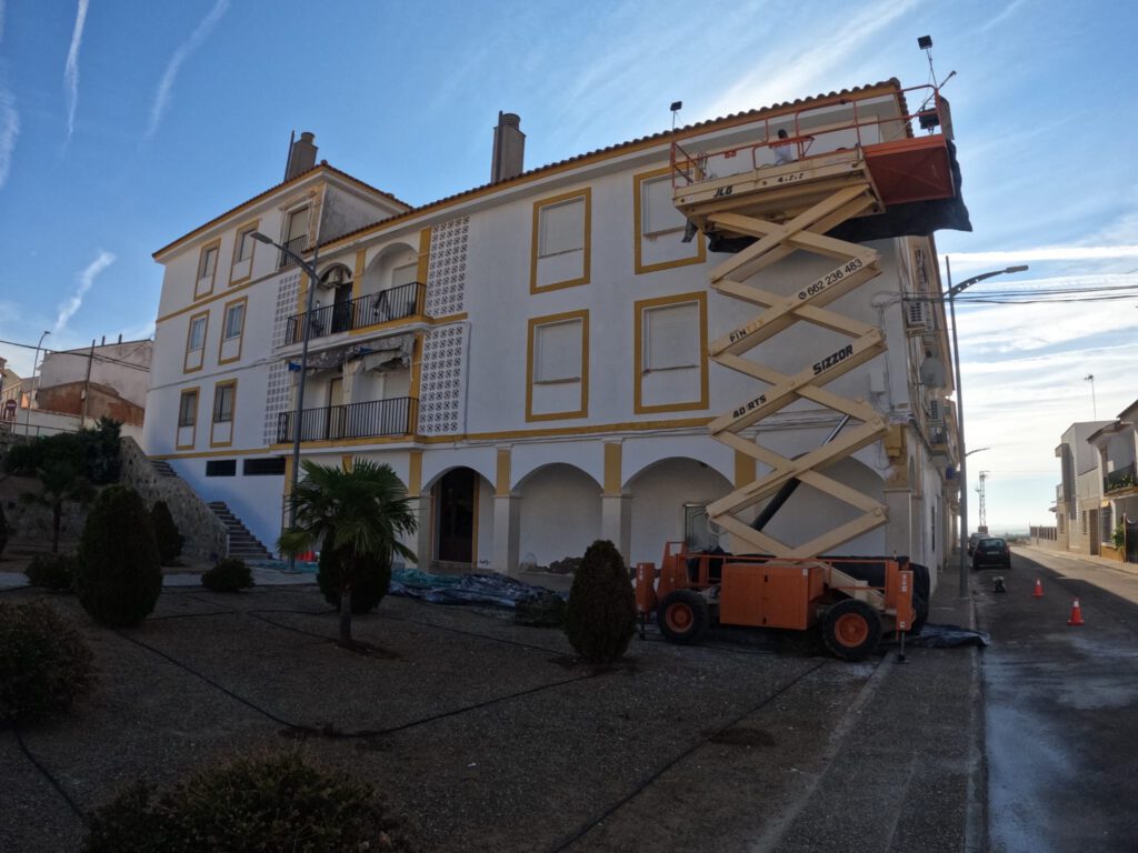 pintar-fachada-otono-marbella-grupo-pintex-123